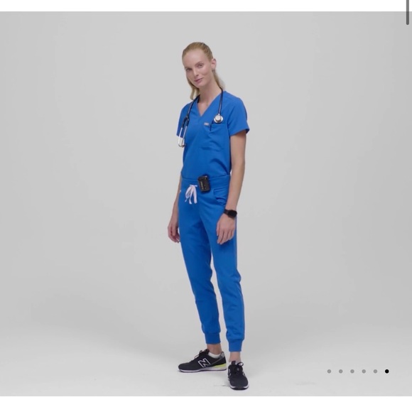 Small Scrub Top And Xs Tall Scrub Pants 
